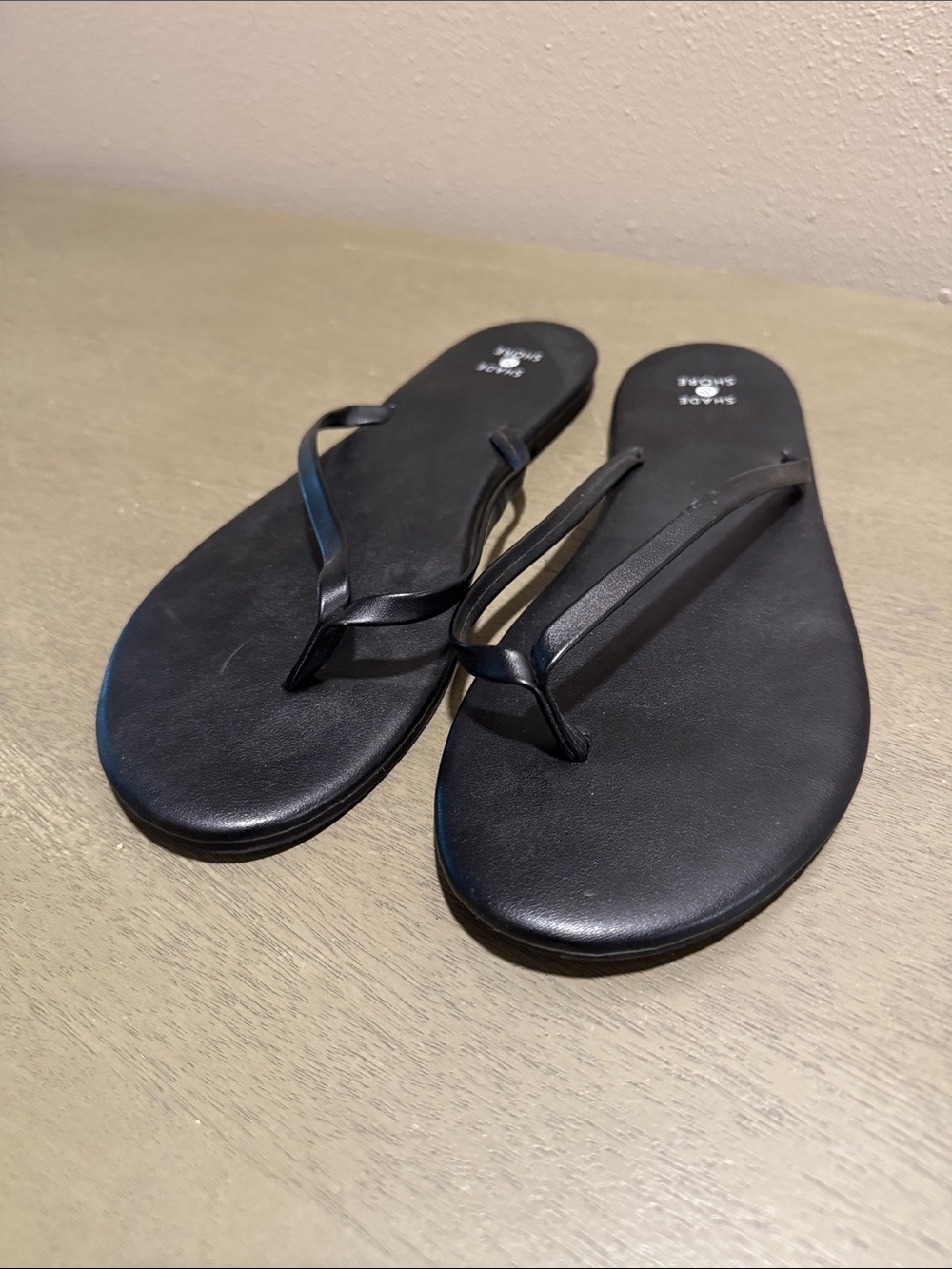 Shade & Shore Black Slim Strap Flip Flop Sandals